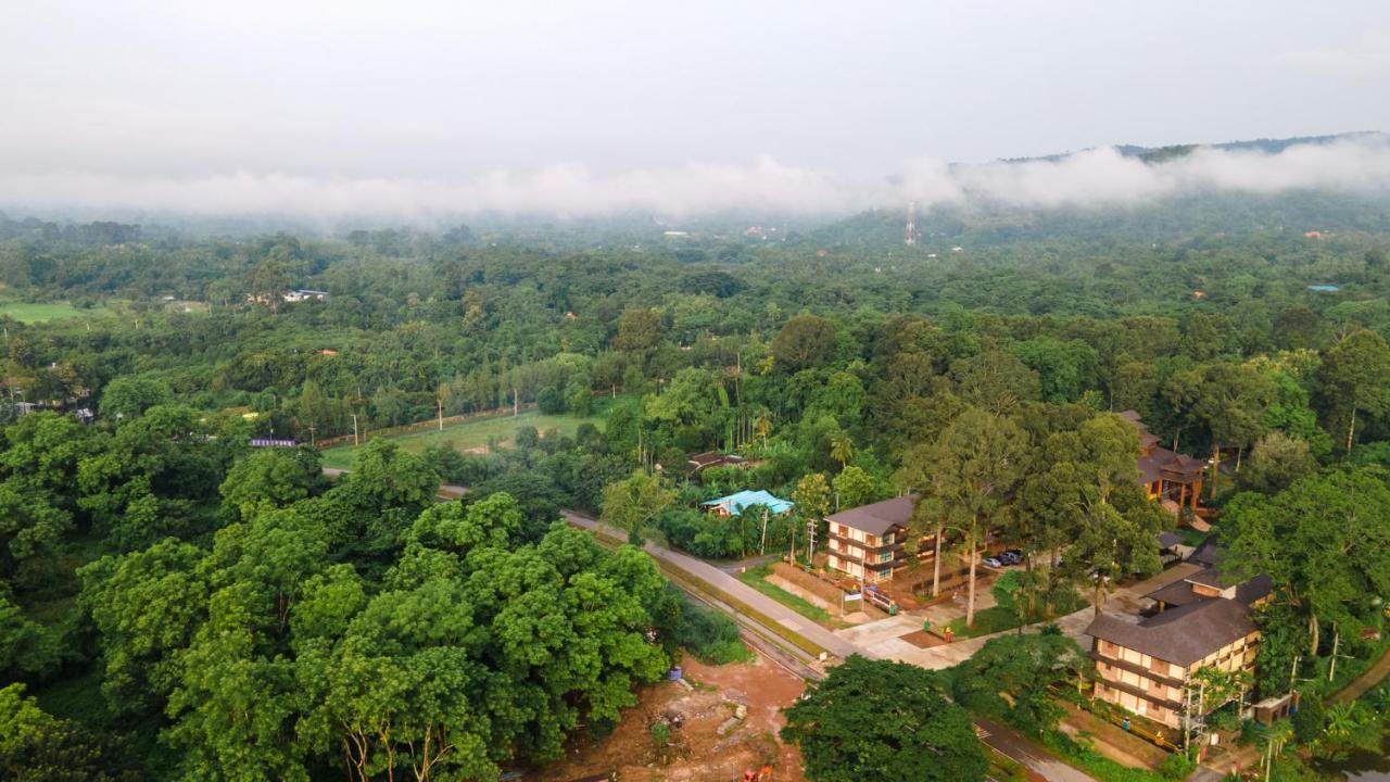 Phumontra Resort Nakhonnajok Kültér fotó